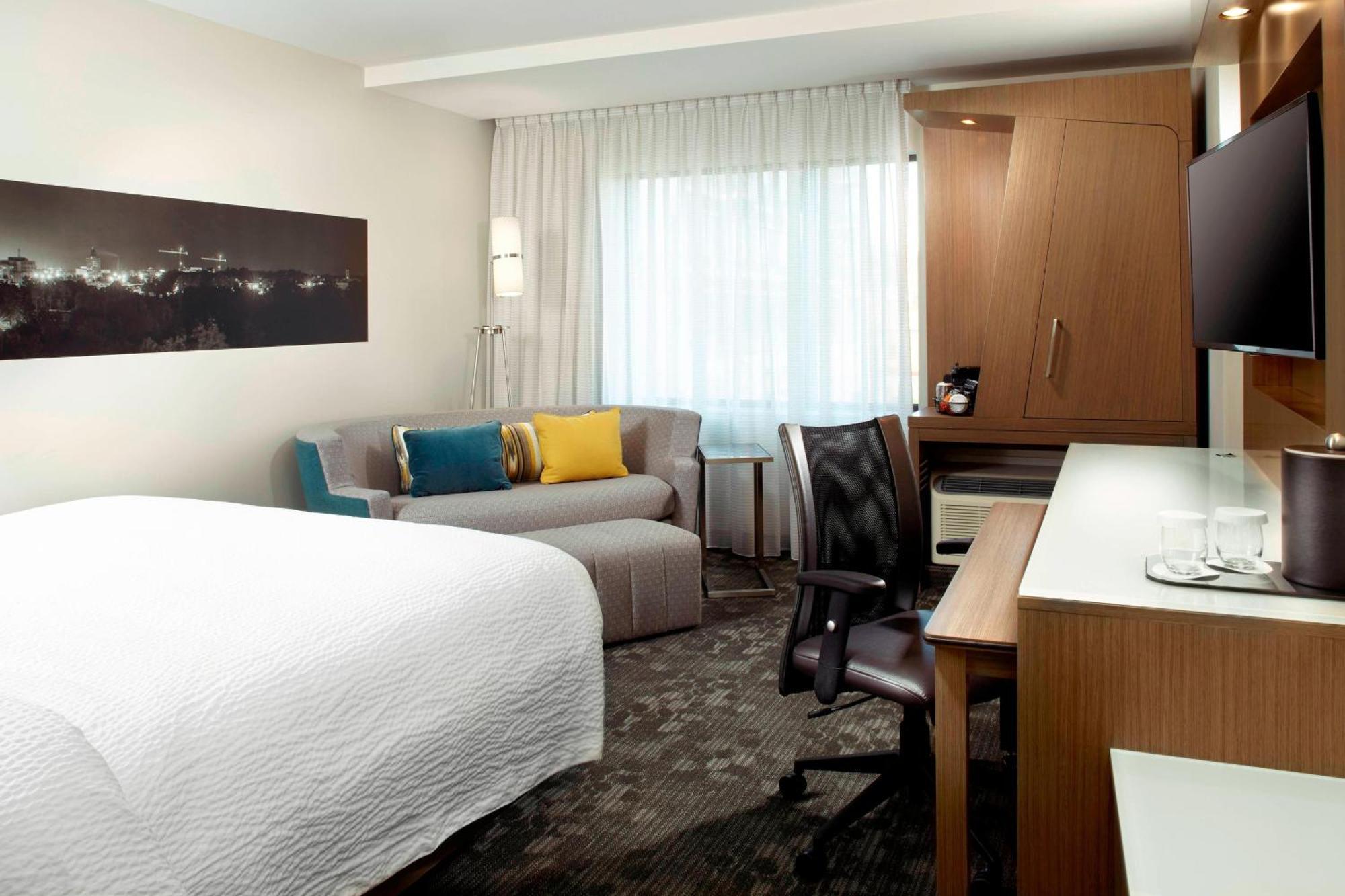Hotel Courtyard By Marriott Downtown 3*