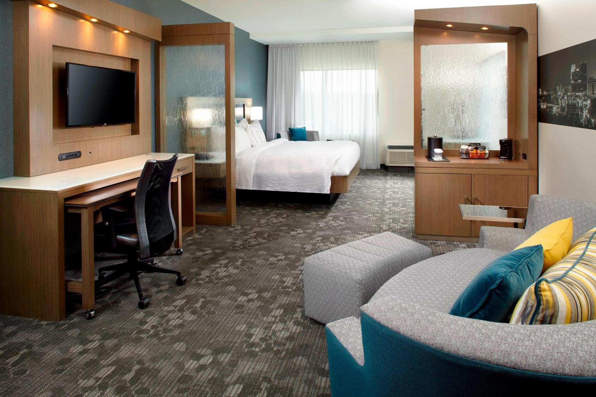 Courtyard By Marriott Downtown Hotel Akron