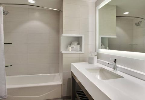 Courtyard By Marriott Downtown Hotel 3*