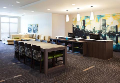 Courtyard By Marriott Downtown Hotel Akron
