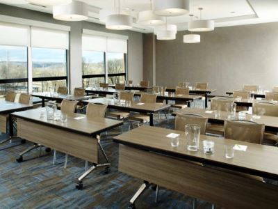 Courtyard By Marriott Downtown Akron