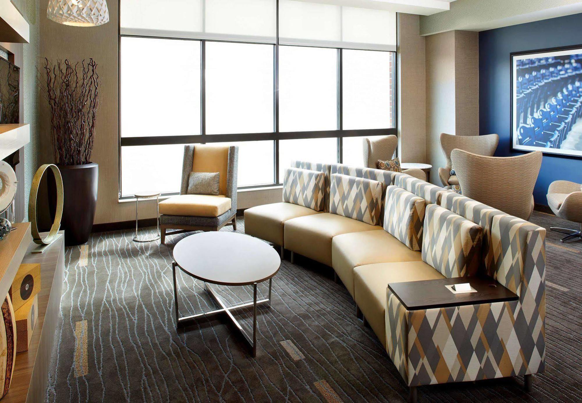 Courtyard By Marriott Downtown 3* Akron