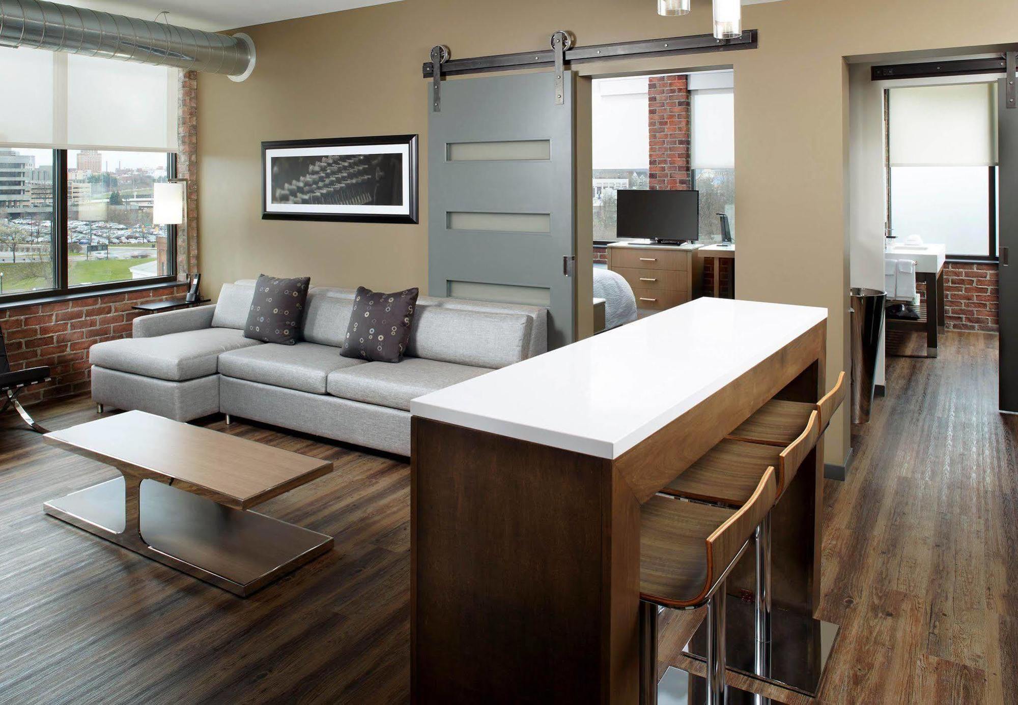 Courtyard By Marriott Downtown Hotel Akron